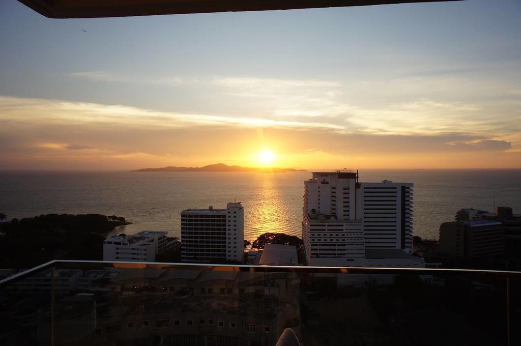 The Cliff Residence Condo Pattaya Quarto foto